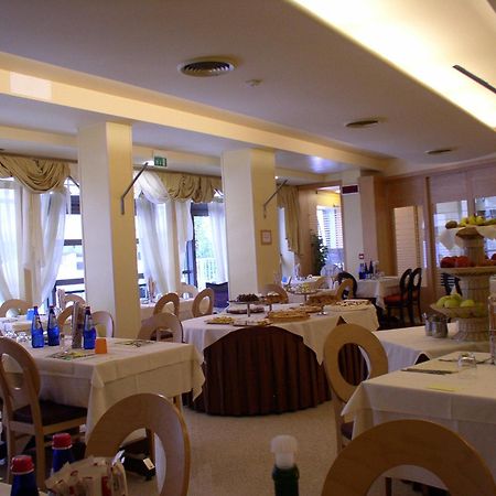 Hotel Zurigo Varazze Kültér fotó