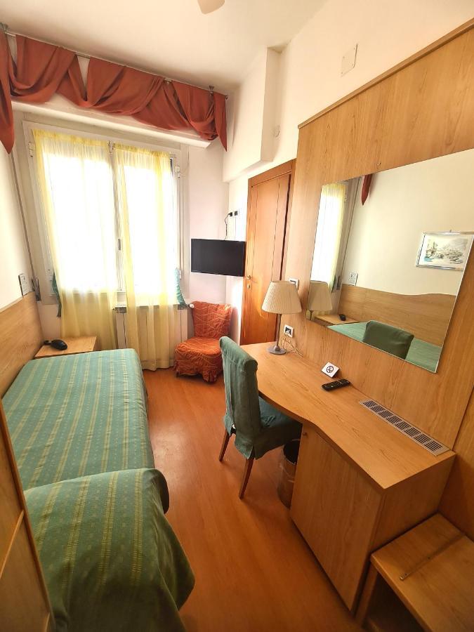 Hotel Zurigo Varazze Kültér fotó