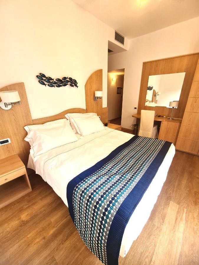 Hotel Zurigo Varazze Kültér fotó