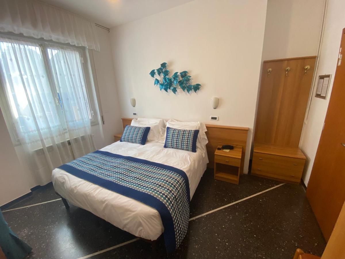 Hotel Zurigo Varazze Kültér fotó