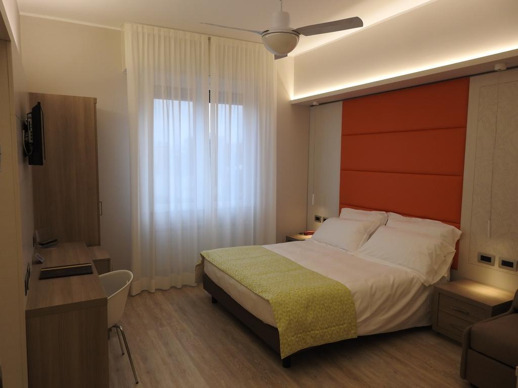 Hotel Zurigo Varazze Kültér fotó