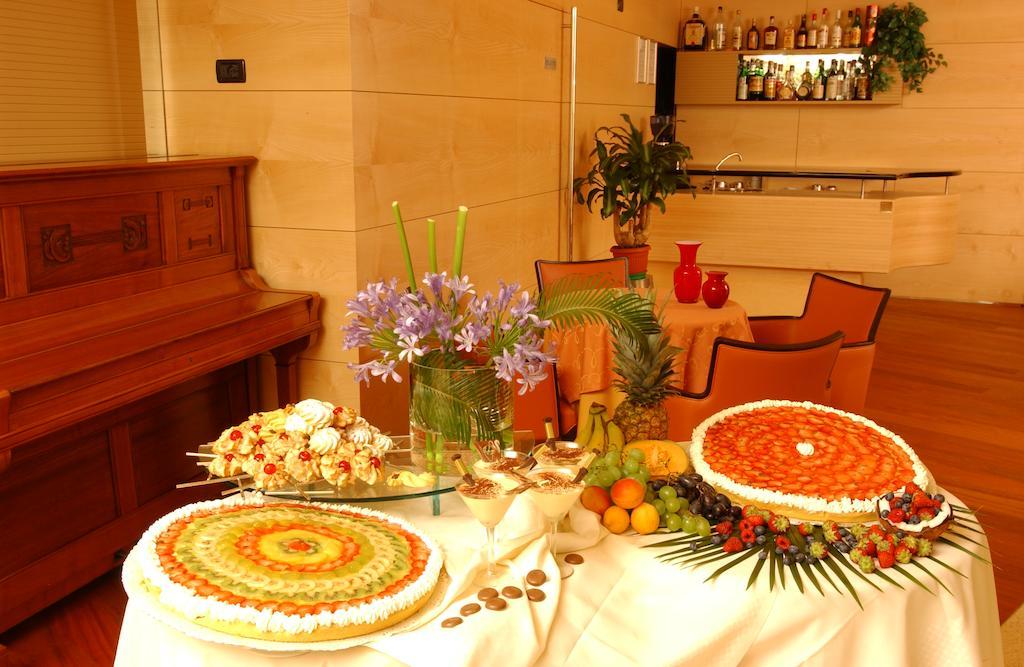 Hotel Zurigo Varazze Kültér fotó
